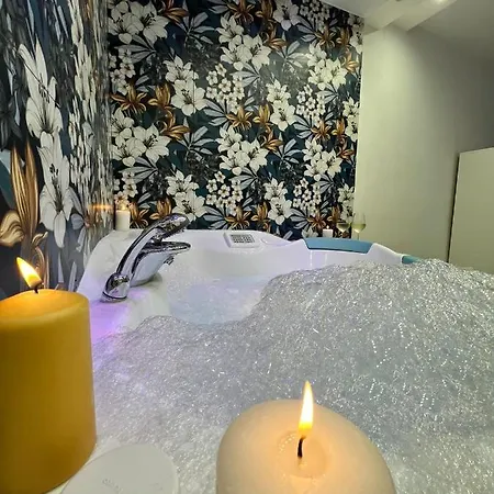 Casa Giulia Centro Jacuzzi Privata Piazza Del Plebiscito Wifi Apartment