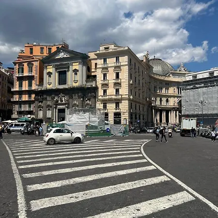 Casa Giulia Centro Jacuzzi Privata Piazza Del Plebiscito Wifi * Neapel