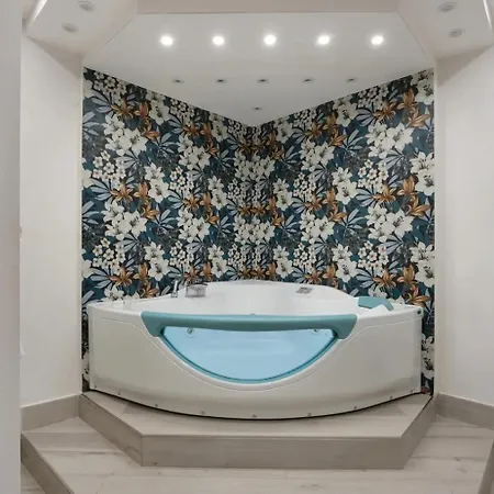 Apartment Casa Giulia Centro Jacuzzi Privata Piazza Del Plebiscito Wifi *