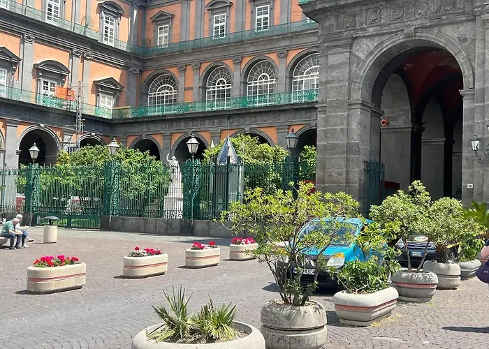 Casa Giulia Piazza Plebiscito * Napoli