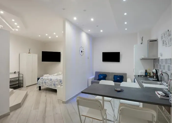 Appartamento Casa Giulia Piazza Plebiscito Napoli