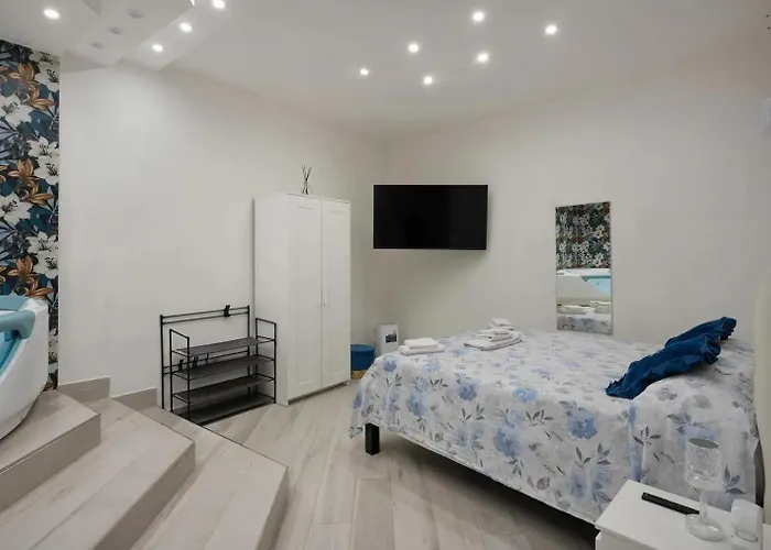 Casa Giulia Piazza Plebiscito Napoli