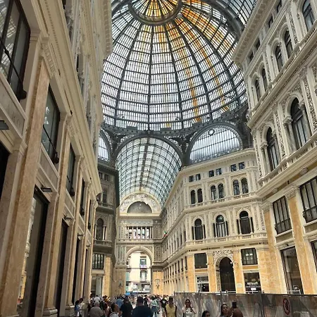Casa Giulia Piazza Plebiscito Nápoles