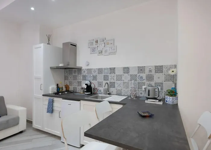 Casa Giulia Piazza Plebiscito *